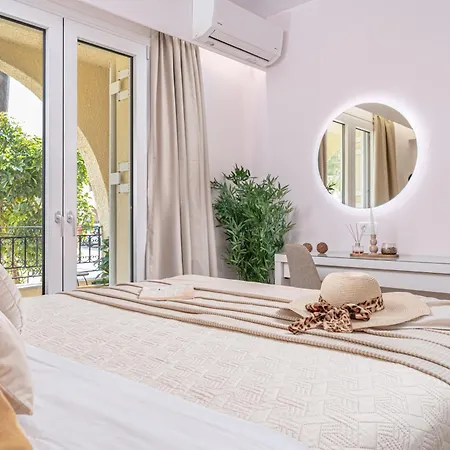 Urban Bliss 77 - Outskirts