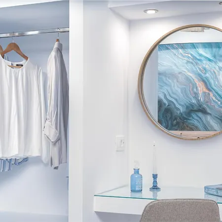 Urban Bliss 77 - Outskirts Apartman *