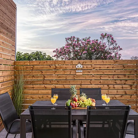 Urban Bliss 77 - Outskirts Apartman