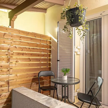 Urban Bliss 77 - Outskirts Apartman Zákinthosz