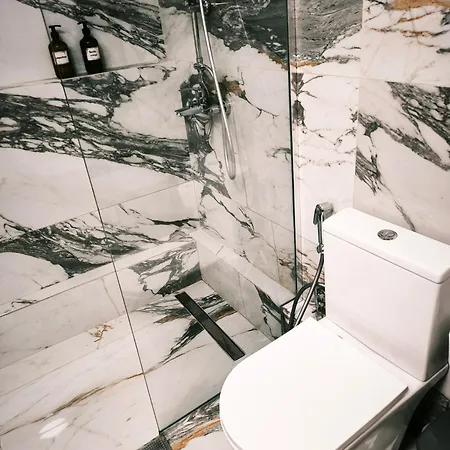 Urban Bliss 77 - Outskirts Appartement